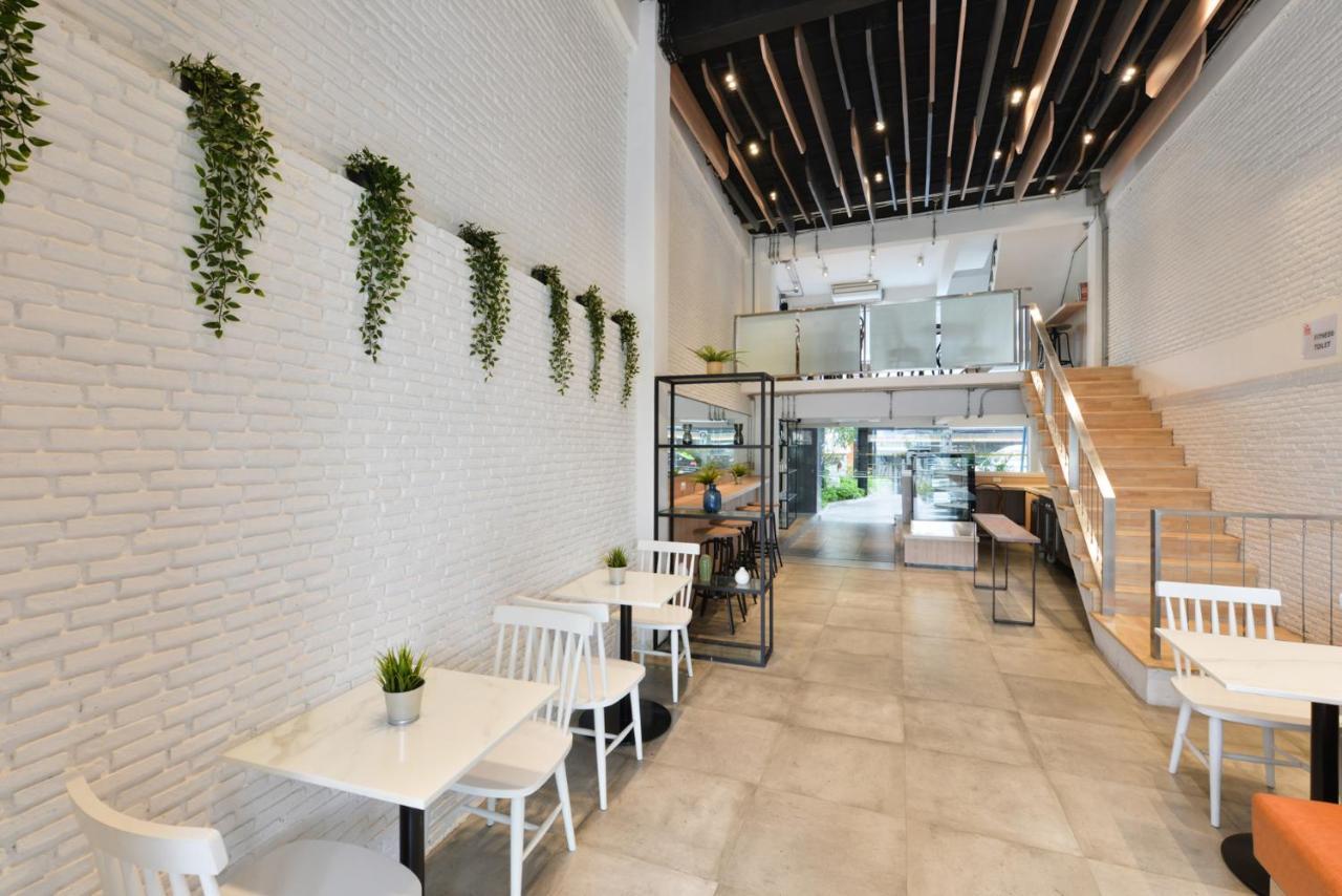 Aspira One Sutthisan Bangkok Exterior photo