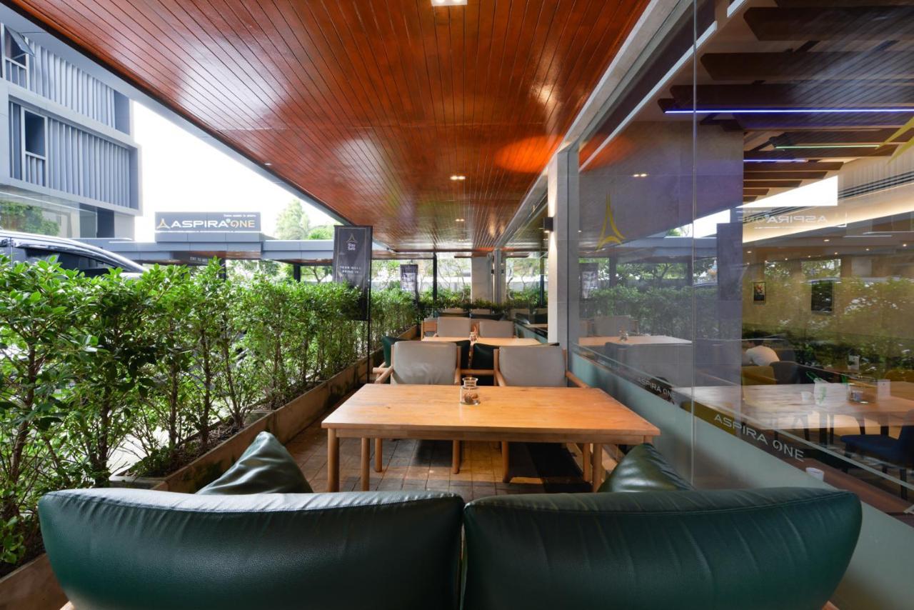 Aspira One Sutthisan Bangkok Exterior photo