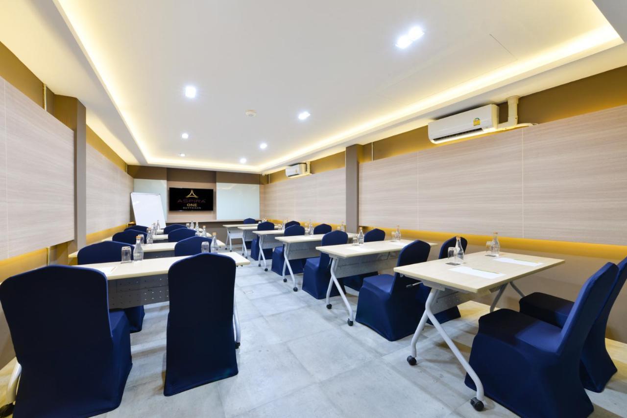 Aspira One Sutthisan Bangkok Exterior photo